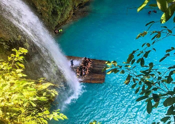  Kawasan Falls 